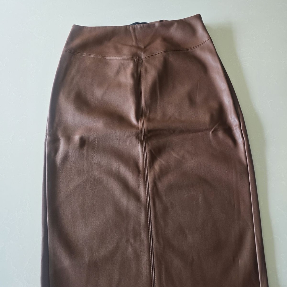 Stylish Express vegan leather skirt